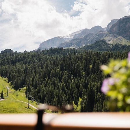 Laguscei Dolomites Mountain Hotel Arabba Exterior foto
