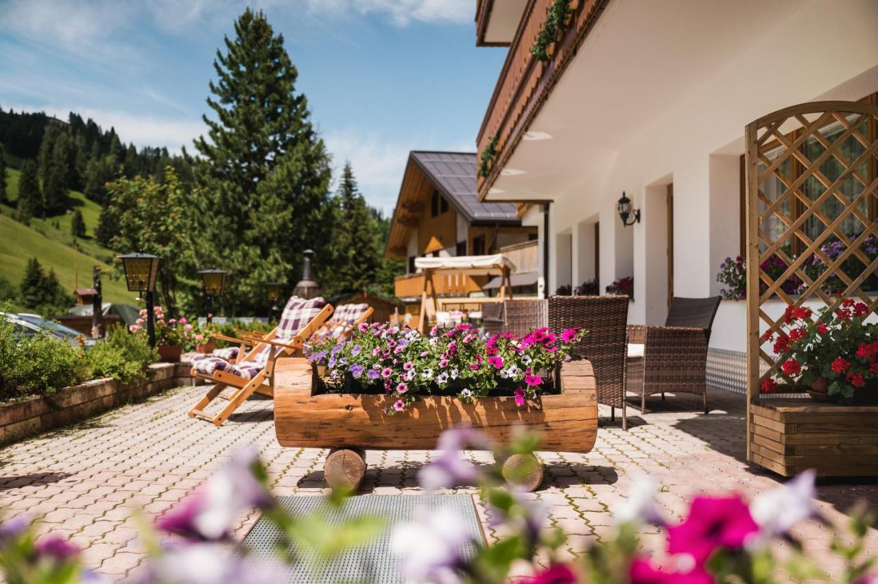 Laguscei Dolomites Mountain Hotel Arabba Exterior foto