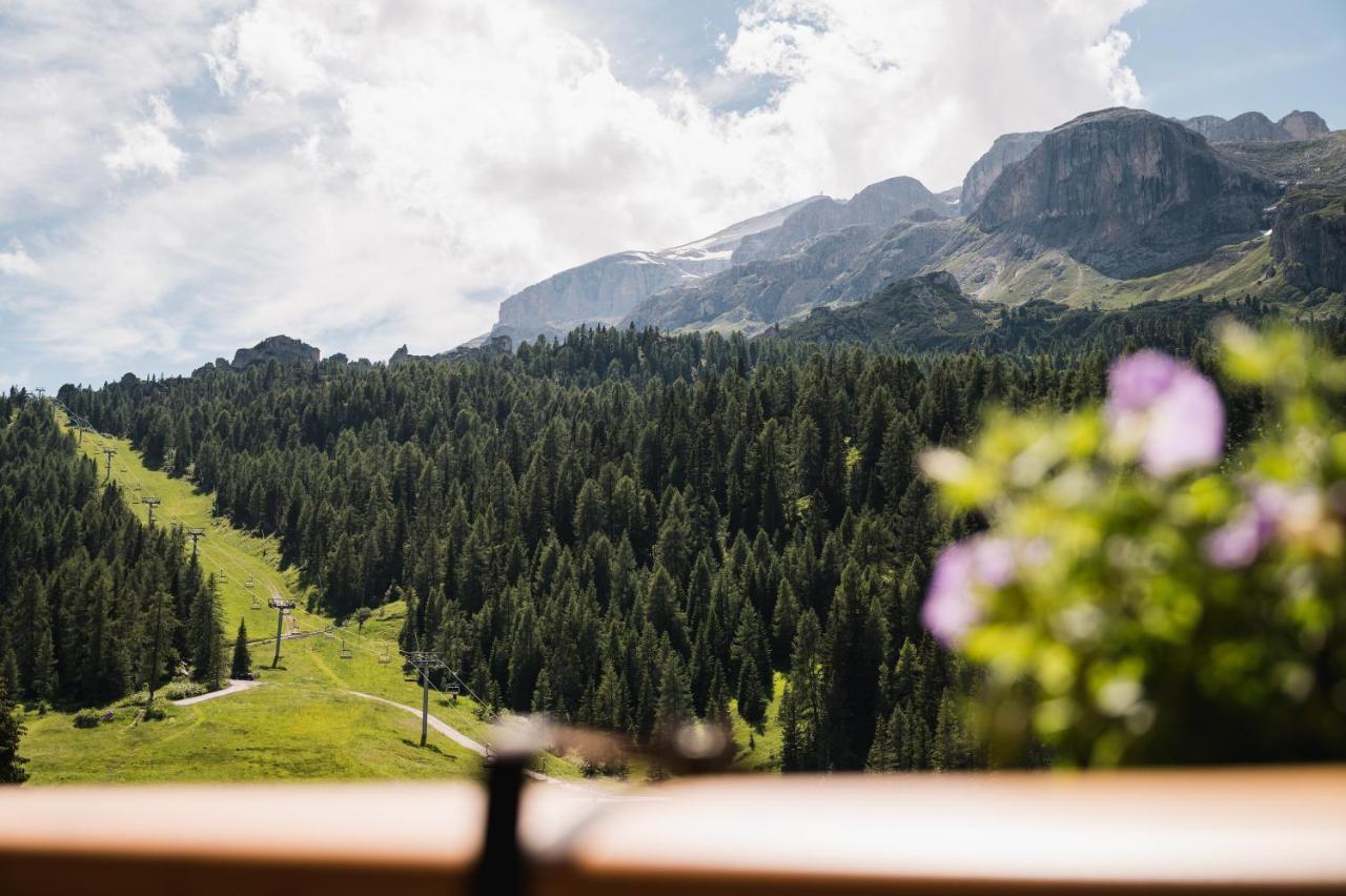 Laguscei Dolomites Mountain Hotel Arabba Exterior foto